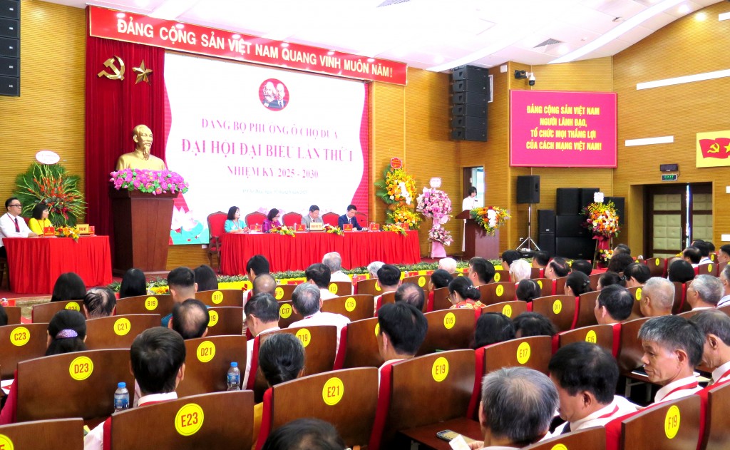Quang cảnh đại hội