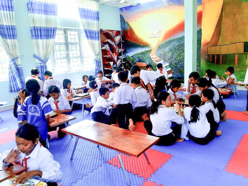 Thư viện thân thiện của Trường PTDT Nội trú Sơn Hòa (tỉnh Phú Yên) do CLB tài trợ