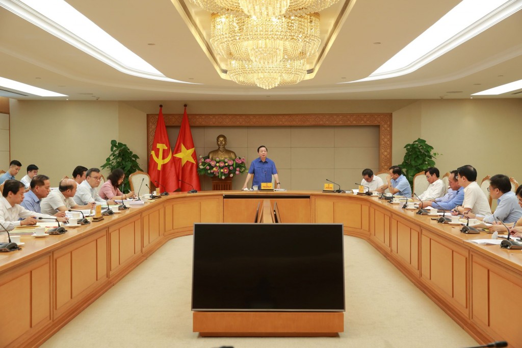 Phó Thủ tướng yêu cầu Bộ Nông nghiệp và Môi trường rà soát toàn bộ chương trình hành động để đảm bảo tính khả thi, rõ nguồn lực, trách nhiệm, sản phẩm cụ thể - Ảnh: VGP/Minh Khôi