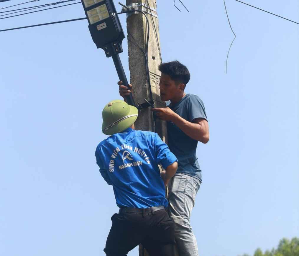 Sức trẻ Bách khoa Hà Nội đưa công nghệ về vùng cao