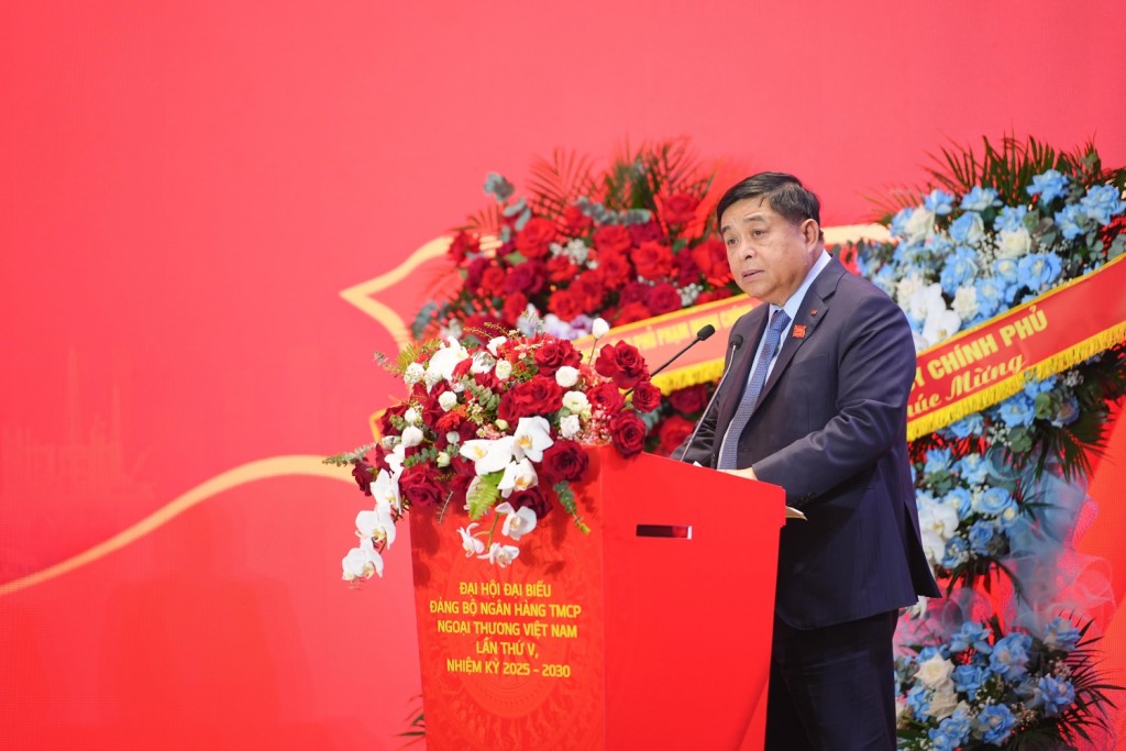Đồng chí Nguyễn Chí Dũng - Ủy viên BCH Trung ương Đảng, Ủy viên BTV Đảng ủy Chính phủ, Phó Thủ tướng Chính phủ phát biểu chỉ đạo
