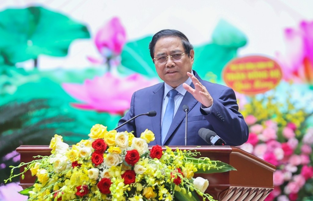 Đẩy mạnh phát triển khoa học công nghệ, trọng tâm là giao thông xanh và đô thị thông minh