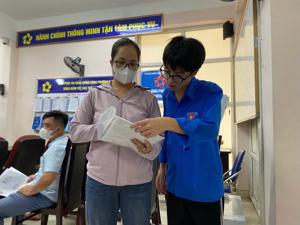 Thanh niên “xông đất” trụ sở phường: Kết nối người dân với chính quyền số