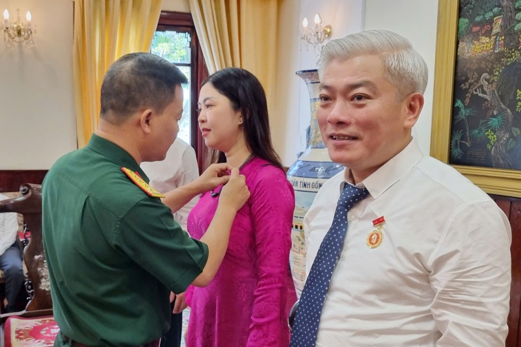 Đoàn đại biểu phường Đại Mỗ vào Lăng viếng Bác, tưởng niệm các Anh hùng liệt sĩ