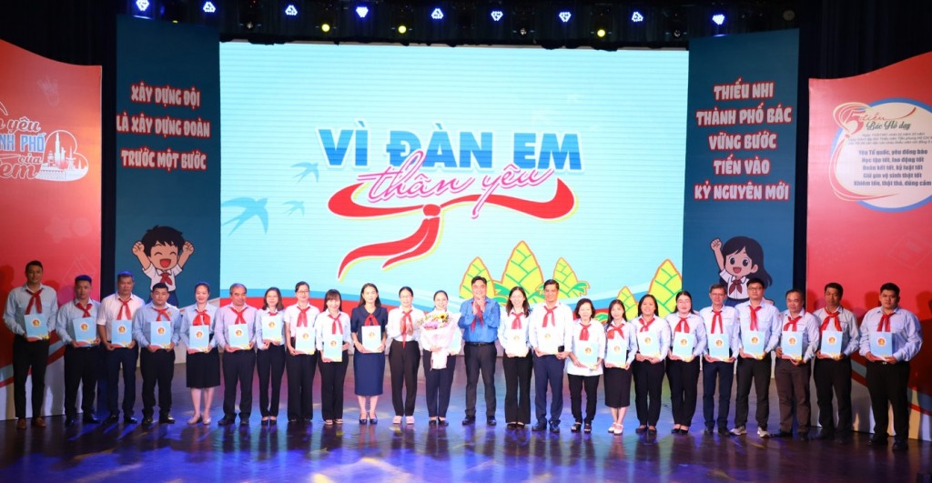 Hội đồng Đội TPHCM giai đoạn lâm thời ra mắt, nhận nhiệm vụ.