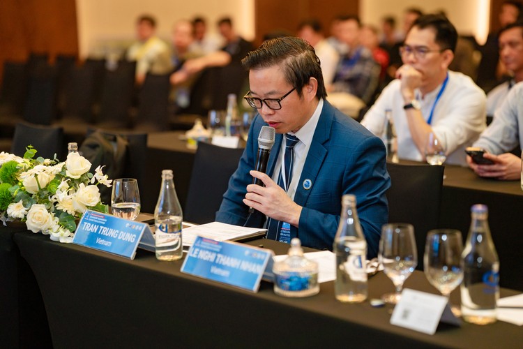 GS.TS.BS Trần Trung Dũng (Giám đốc Trung tâm Chấn thương chỉnh hình & Y học thể thao - BVĐK Quốc tế Vinmec) trong vai trò Chủ tọa phiên thảo luận về Công nghệ in 3D tại Hội nghị