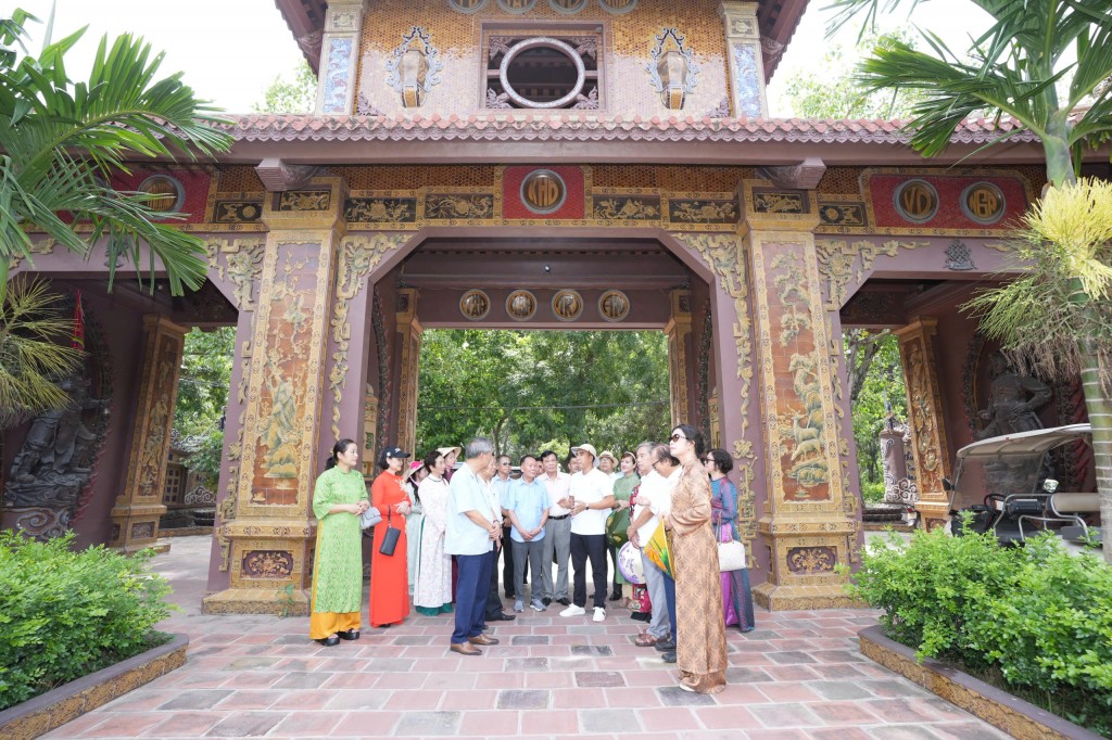 Hơi thở ngàn năm của gốm sứ Việt