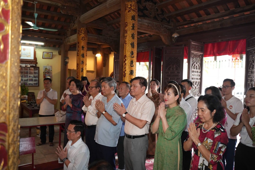Hơi thở ngàn năm của gốm sứ Việt