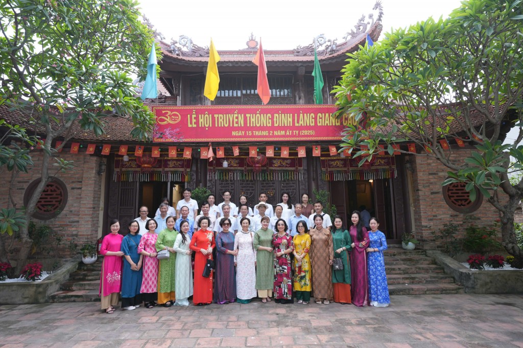 Hơi thở ngàn năm của gốm sứ Việt