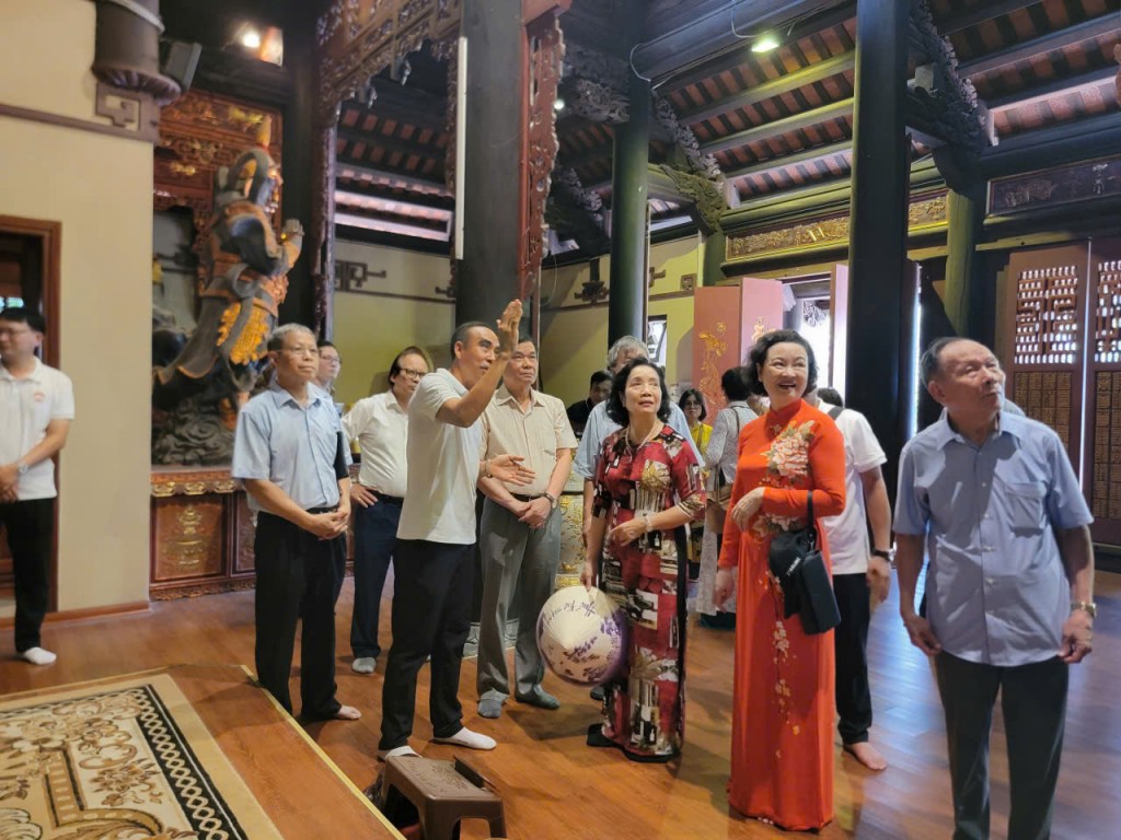 Hơi thở ngàn năm của gốm sứ Việt