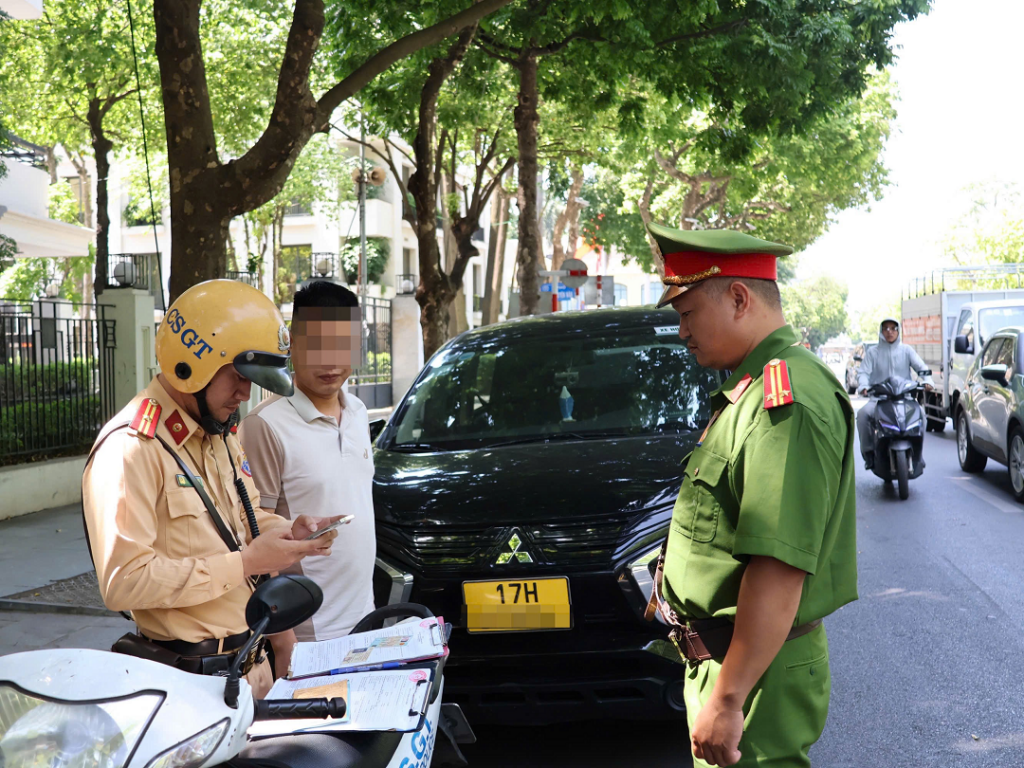 Đảm bảo an toàn giao thông, giữ gìn văn minh đô thị