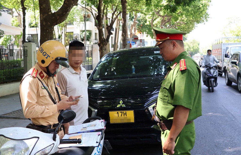 Đảm bảo an toàn giao thông, giữ gìn văn minh đô thị