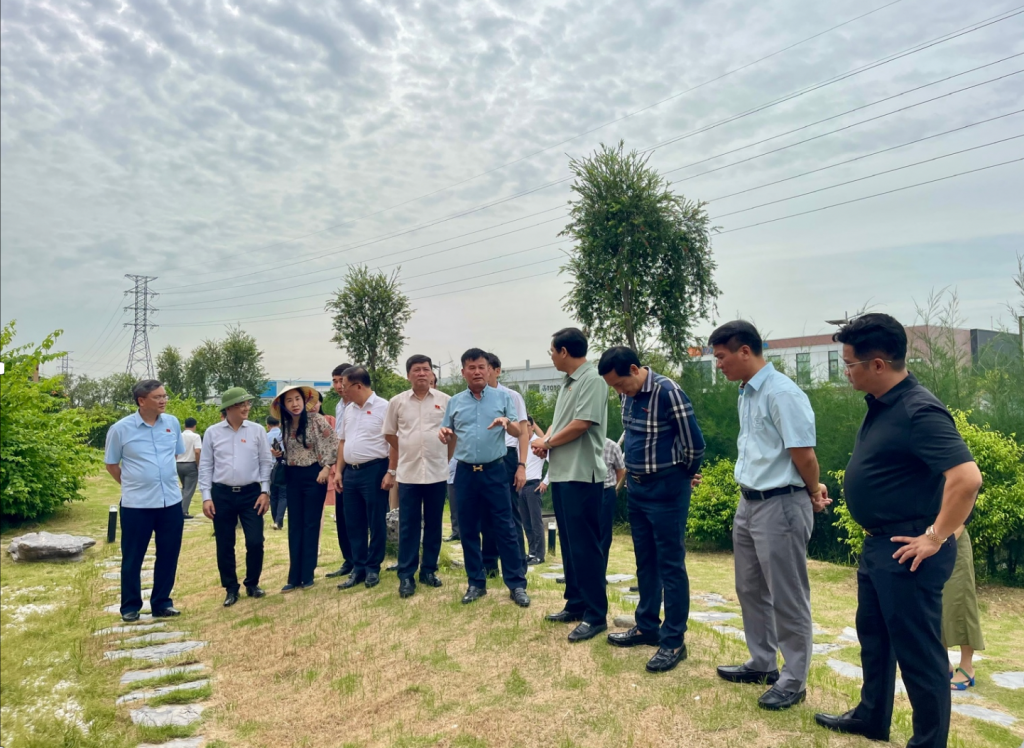 Đoàn Giám sát của Quốc hội về công tác bảo vệ môi trường đã có buổi khảo sát và làm việc thực địa tại Khu công nghiệp (KCN) Nam Cầu Kiền