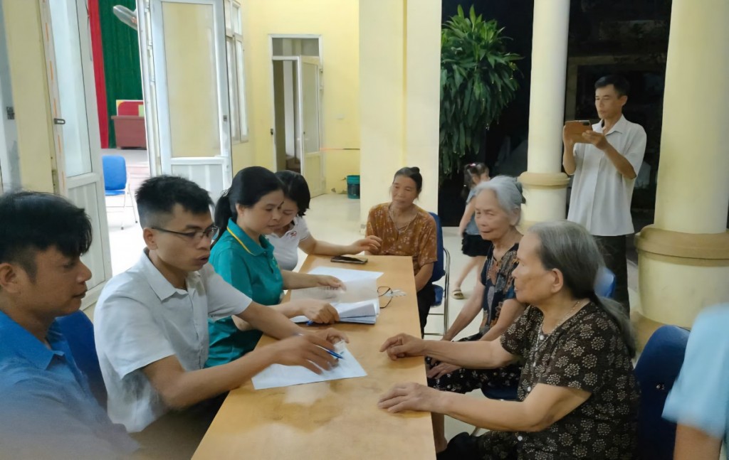 Mặt trận địa phương chung tay gỡ khó cùng chính quyền 2 cấp