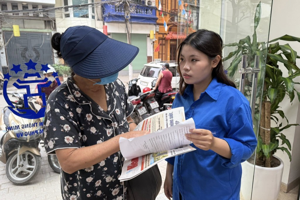 “Chiến dịch 45 ngày đêm”: Thanh niên đưa chuyển đổi số đến gần dân