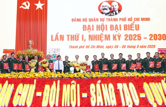 Ông Nguyễn Văn Nên giữ chức Bí thư Đảng ủy Quân sự TP Hồ Chí Minh