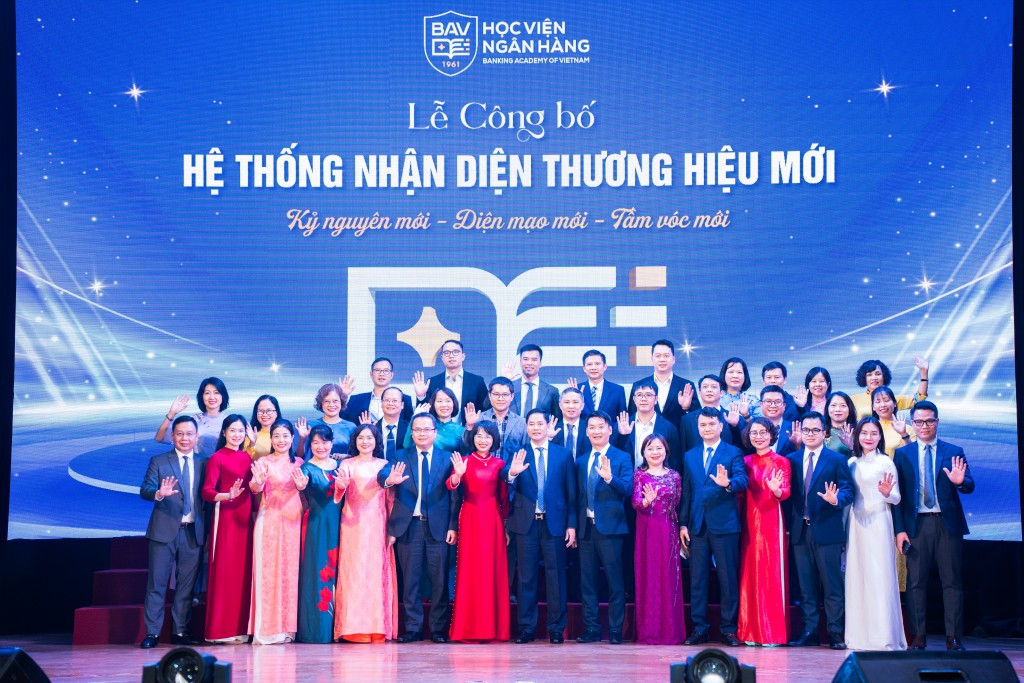 Sự thay đổi nhận diện thương hiệu mới khát vọng đổi mới, hướng tới xây dựng một trường đại học thông minh, hiện đại và đa lĩnh vực, sẵn sàng đáp ứng những yêu cầu ngày càng cao của thời đại.
