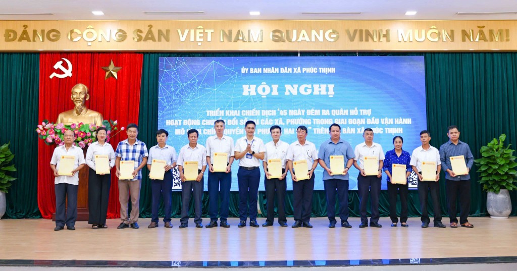 Wifi phủ sóng làng quê, học sinh, giáo viên thành “hạt nhân số”
