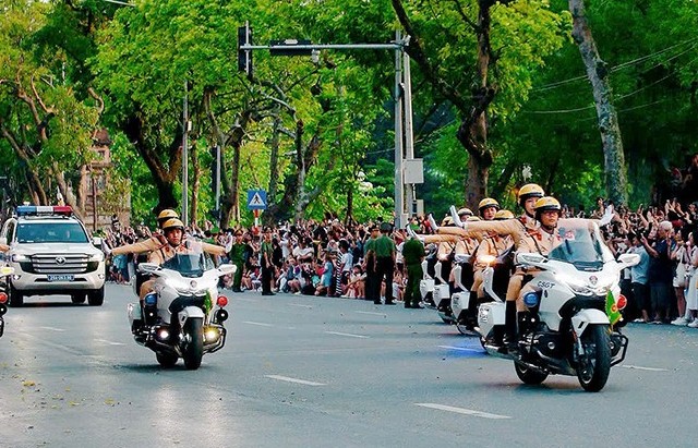 Công an TP Hà Nội cấm đường, phân luồng giao thông