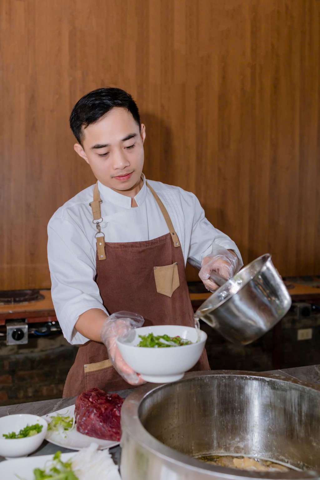 Ước mơ tạo cơ hội cho người trẻ của đầu bếp Nguyễn Đình Đông