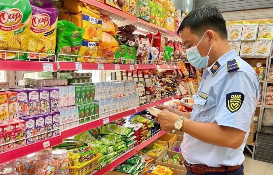 Quyết liệt chống buôn lậu, gian lận, xâm phạm sở hữu trí tuệ
