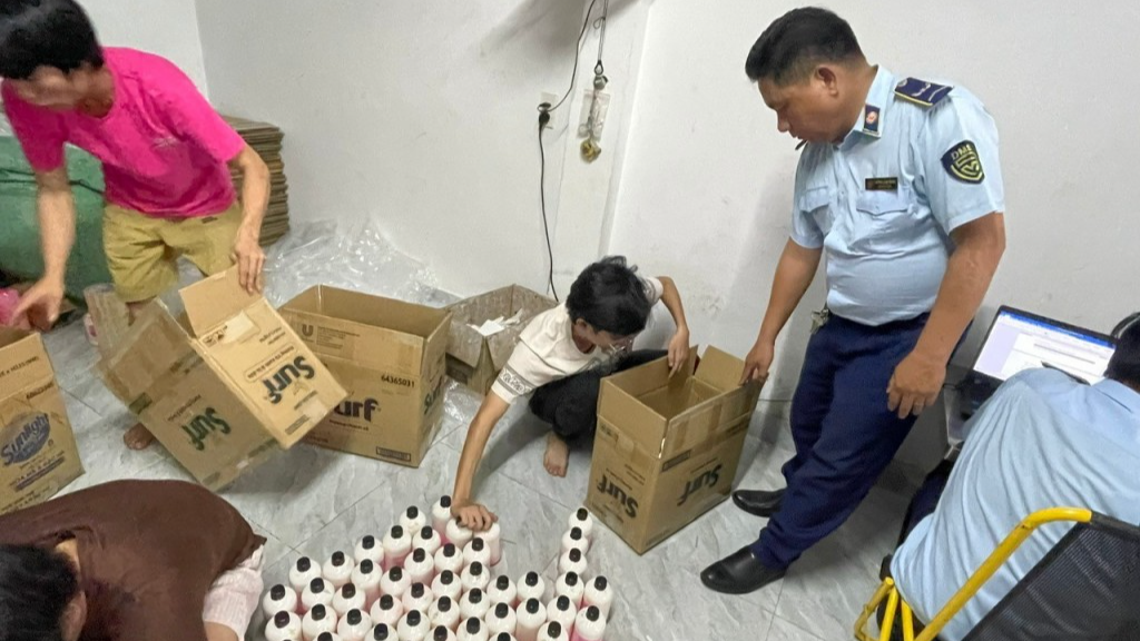 Quyết liệt chống buôn lậu, gian lận, xâm phạm sở hữu trí tuệ