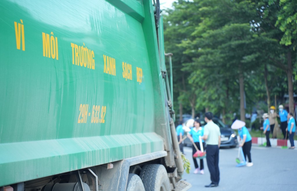 Lắp đặt hệ thống camera giám sát tại các “điểm đen” về rác thải