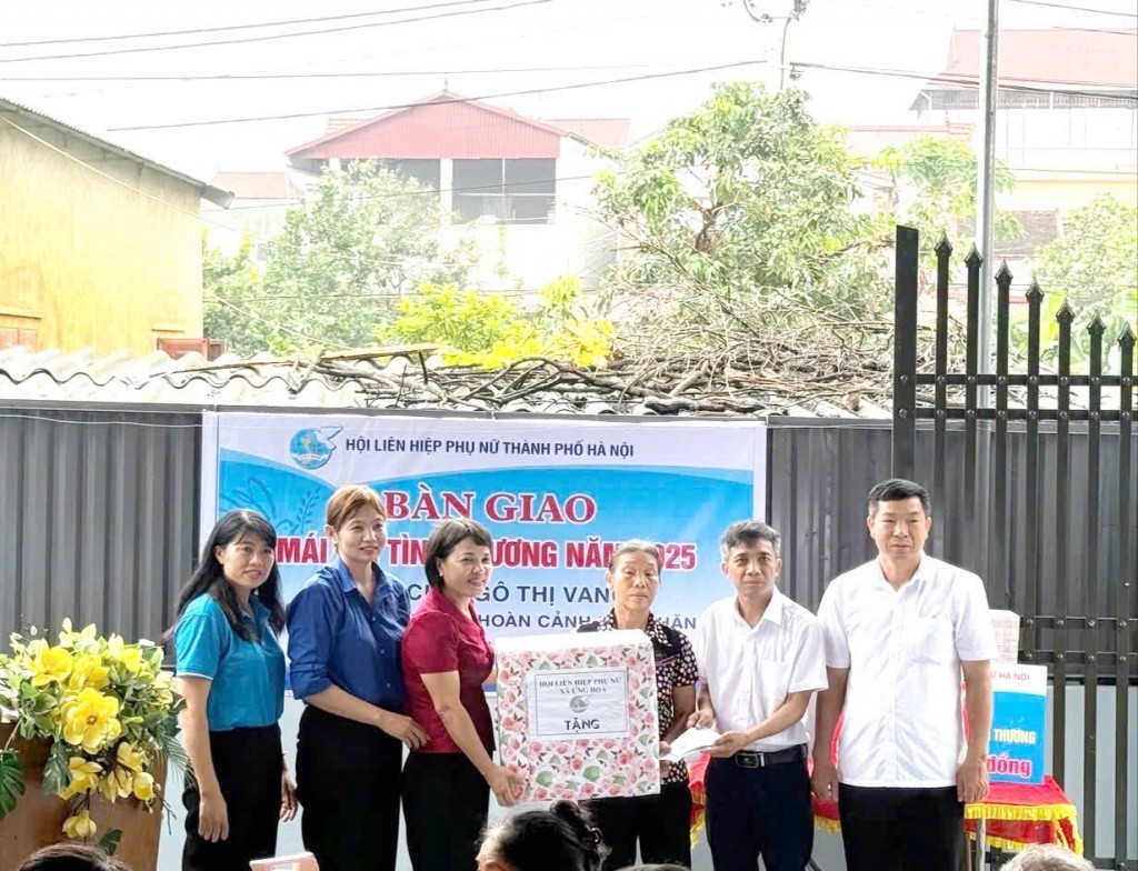 Những món quà ấm áp nghĩa tình