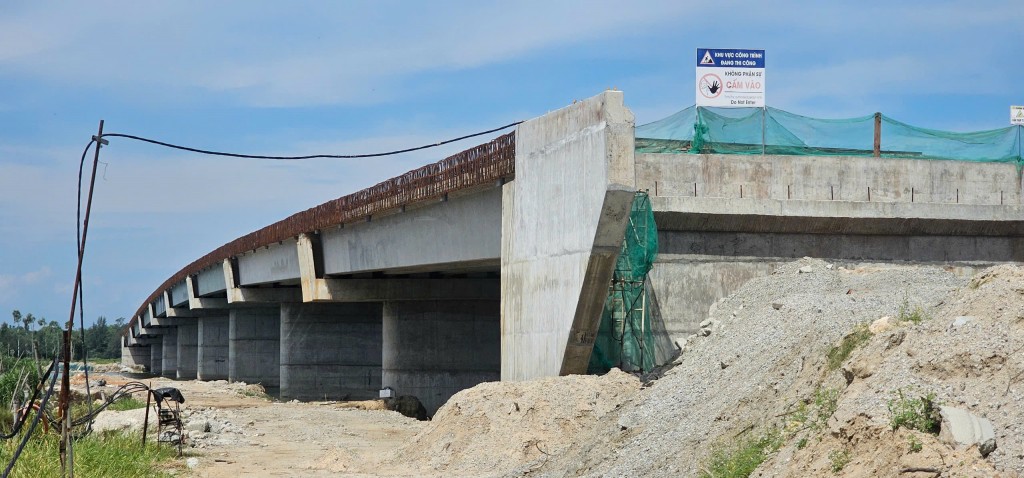 Vướng mặt bằng, Liên kết vùng miền Trung trước nguy cơ chậm tiến độ