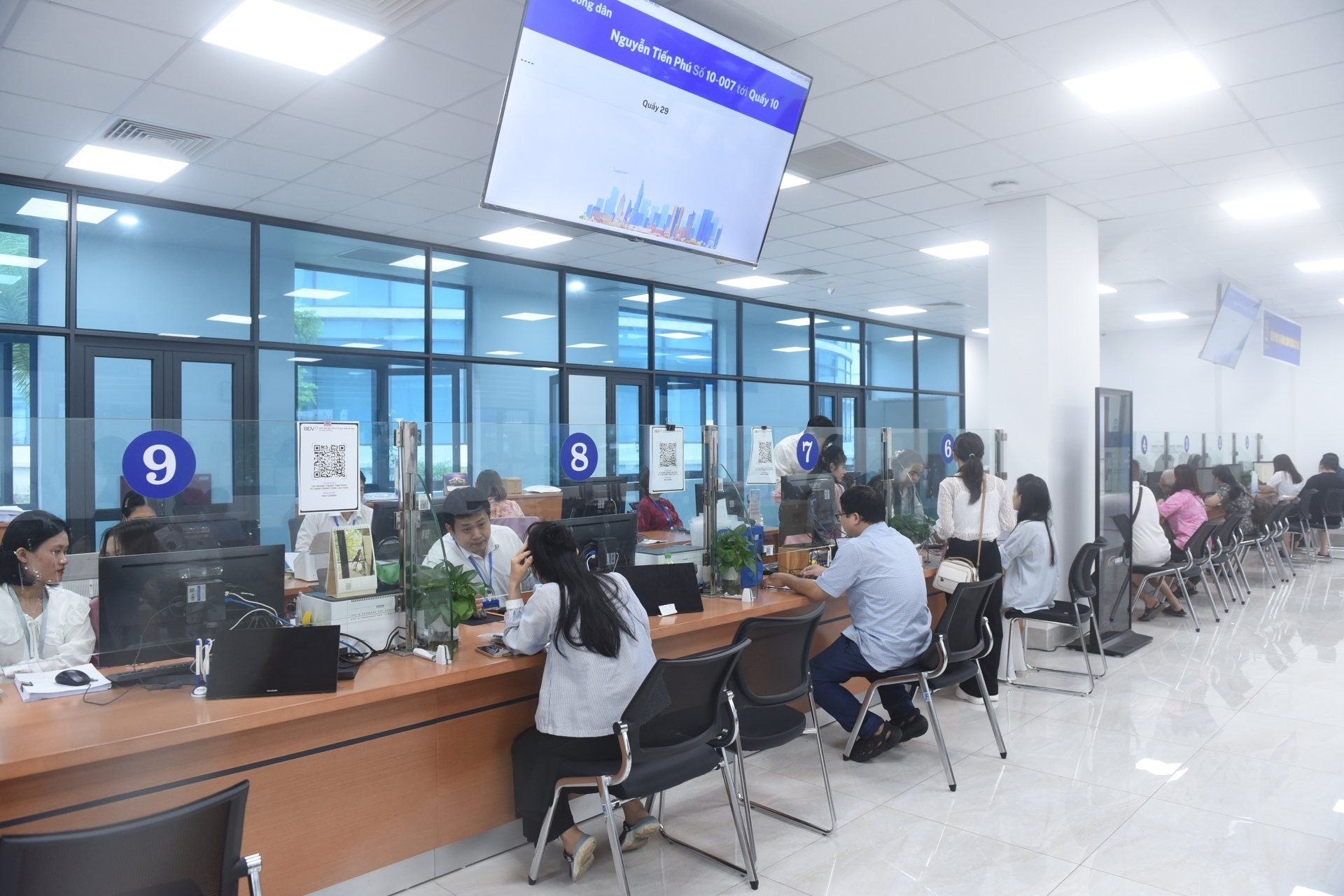 Siết chặt kỷ cương, tăng trách nhiệm, ngăn chặn “cò giấy tờ”