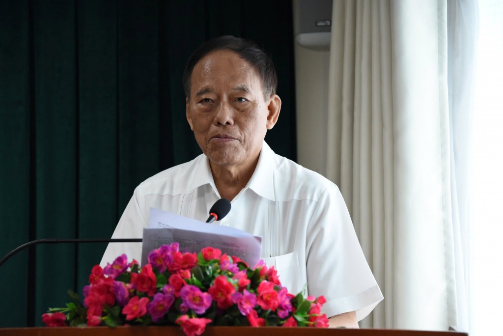 Ông Trình Tự Kha - Phó Chủ tịch Hội HTGĐLS TP.HCM báo cáo hoạt động Hội