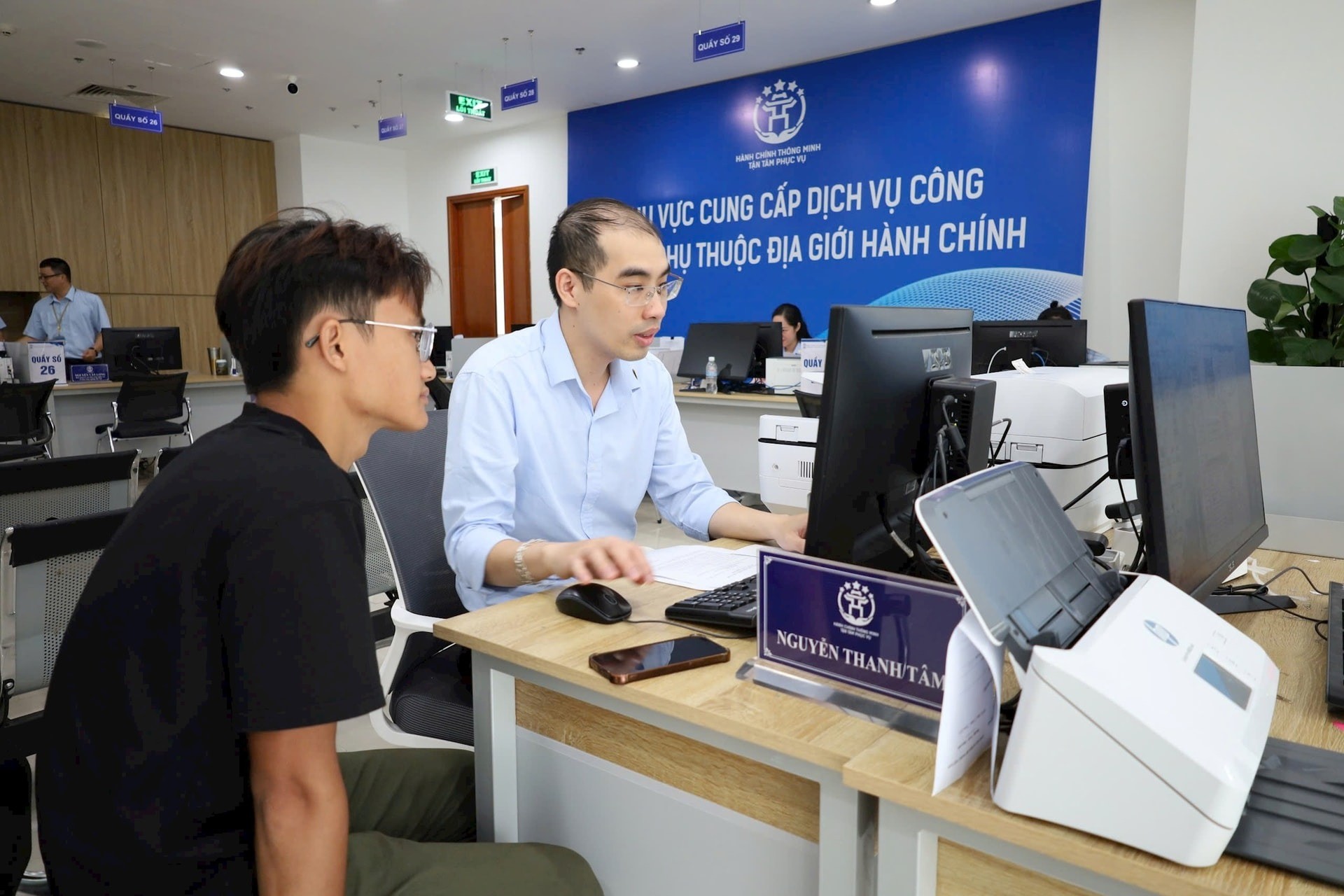 Siết chặt kỷ cương, tăng trách nhiệm, ngăn chặn “cò giấy tờ”