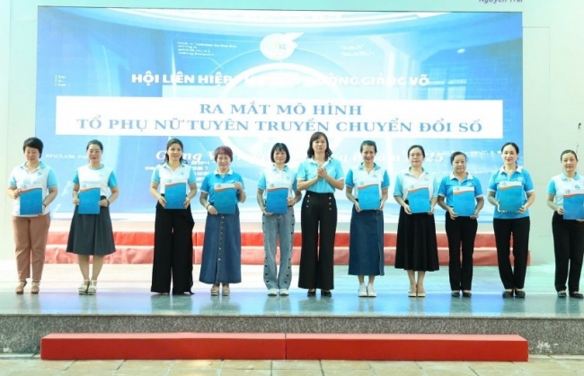 Phụ nữ Hà Nội lan tỏa tinh thần số hóa tới cộng đồng