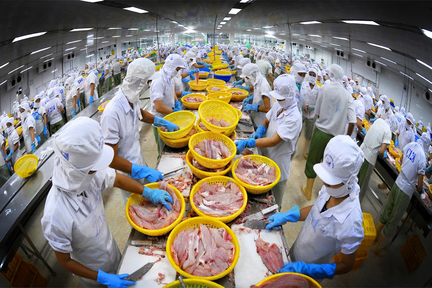 Kinh tế tư nhân đã là một động lực thì các doanh nhân cũng cần chủ động và mạnh mẽ hơn trong việc tham gia xây dựng chính sách