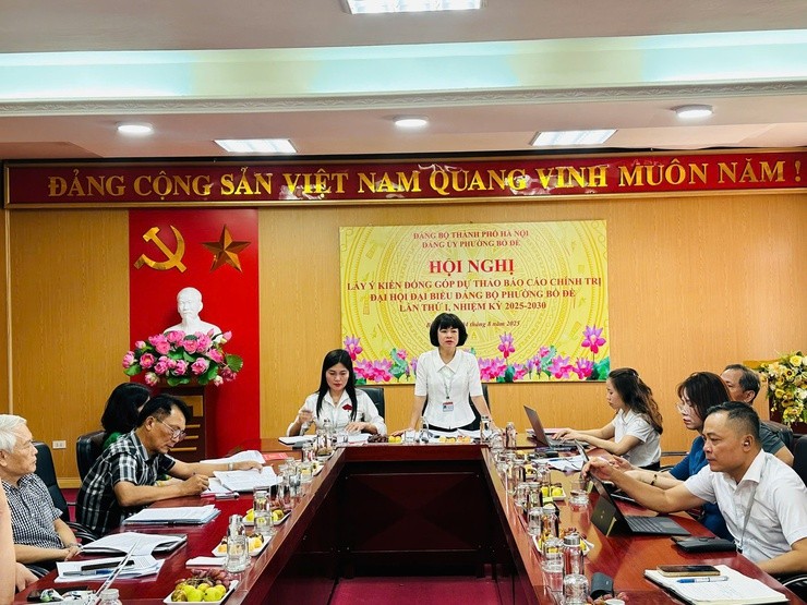 Đ/c Vũ Thị Thành - Bí thư Đảng ủy, CT HĐND phường chủ trì và kết luận tại hội nghị