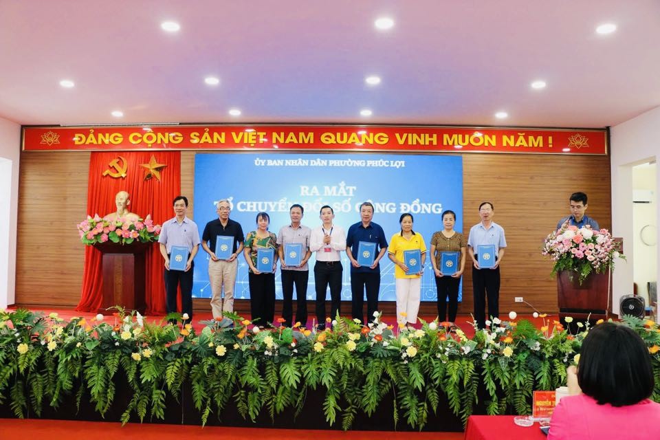 Lan tỏa hành trình chuyển đổi số đến từng người dân