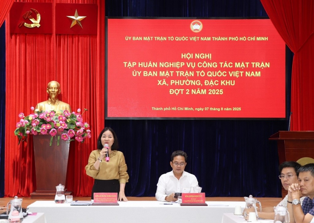 Phó Chủ tịch Thường trực Ủy ban MTTQ Việt Nam TP.Hồ Chí Minh Trương Thị Bích Hạnh phát biểu