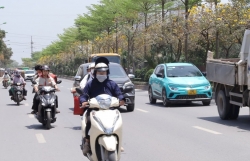 Nắng nóng duy trì ở Bắc Bộ, Nam Bộ có mưa rào