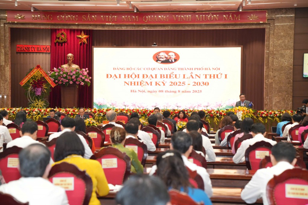 Xứng đáng là Đảng bộ mẫu mực của Đảng bộ thành phố Hà Nội