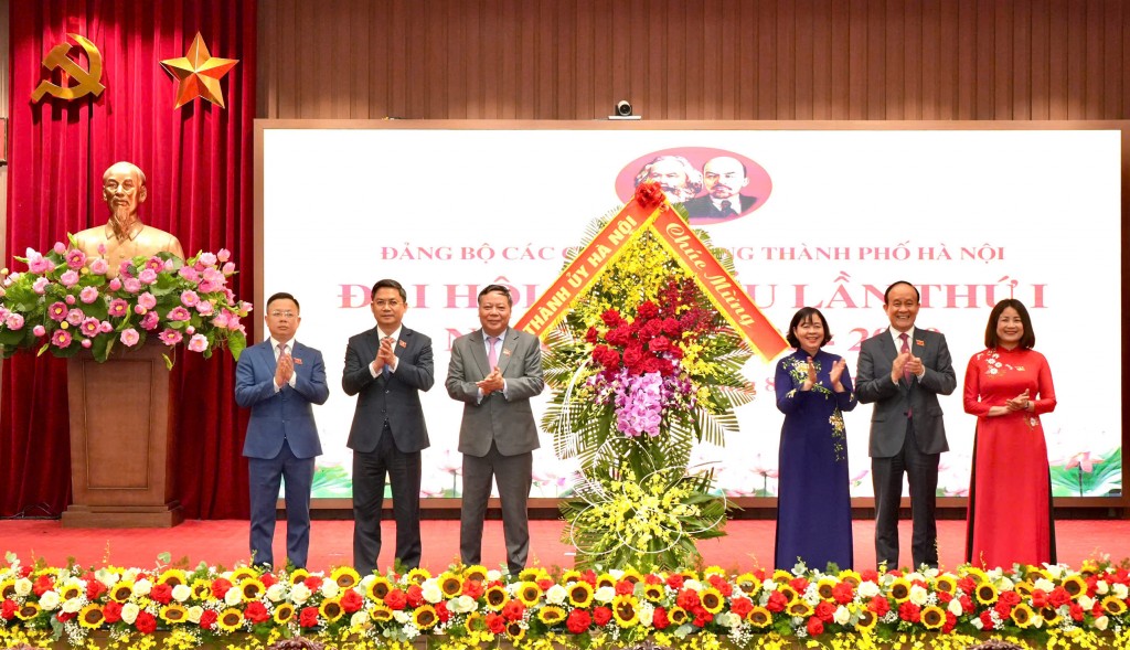 Xứng đáng là Đảng bộ mẫu mực của Đảng bộ thành phố Hà Nội