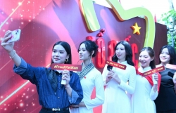 “Flex” tình yêu Tổ quốc trên không gian số