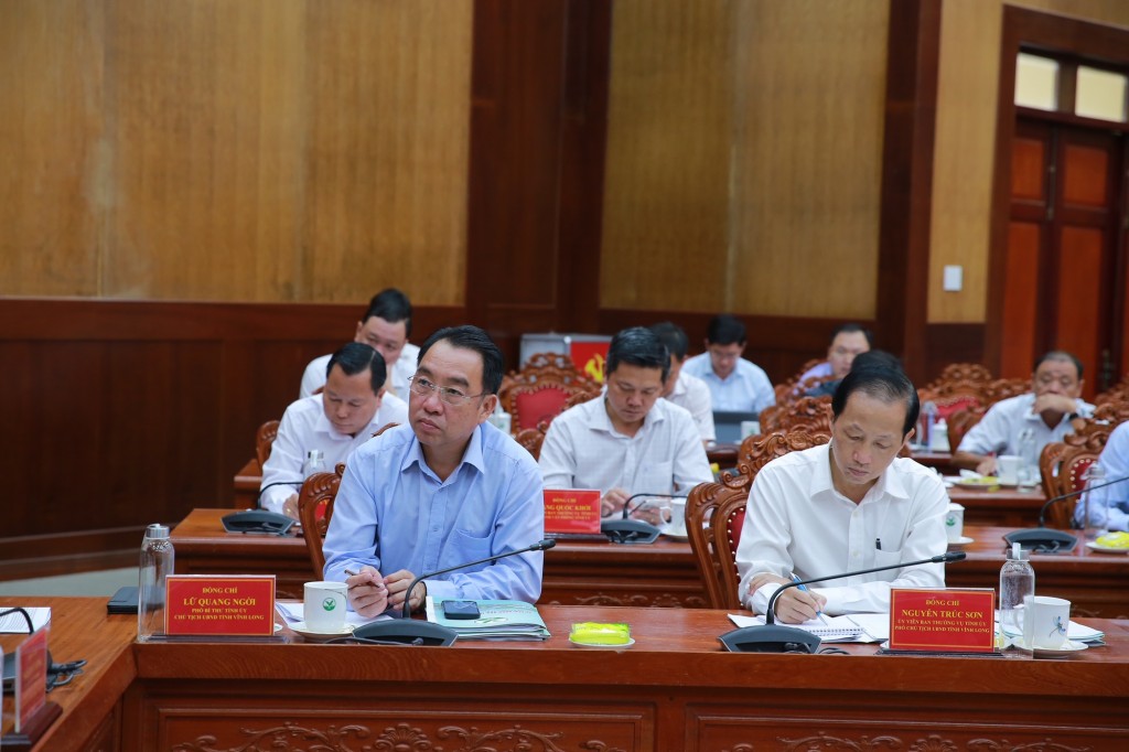 Chủ tịch UBND tỉnh Vĩnh Long Lữ Quang Ngời cho biết, sau hơn 1 tháng thực hiện mô hình chính quyền 2 cấp, UBND các xã đã cơ bản kiện toàn tổ chức bộ máy - Ảnh: VGP/Minh Khôi Chủ tịch UBND tỉnh Vĩnh Long Lữ Quang Ngời cho biết, sau hơn 1 tháng thực hiện mô hình chính quyền 2 cấp, UBND các xã đã cơ bản kiện toàn tổ chức bộ máy - Ảnh: VGP/Minh Khôi