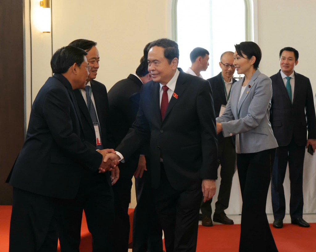 Chủ tịch Quốc hội Trần Thanh Mẫn đến dự hội nghị