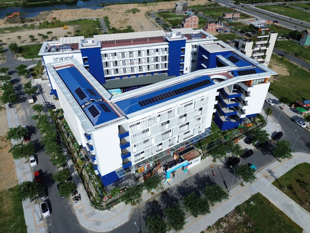Cơ sở mới của Trường Hy Vọng rộng hơn 6.500m2, gồm hai khối nhà 5 tầng