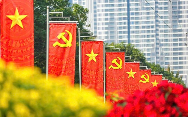 Khơi dậy niềm tự hào dân tộc, tinh thần trách nhiệm của toàn dân