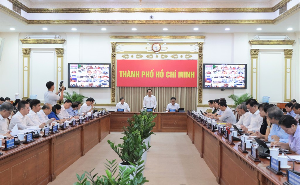 Quang cảnh phiên họp