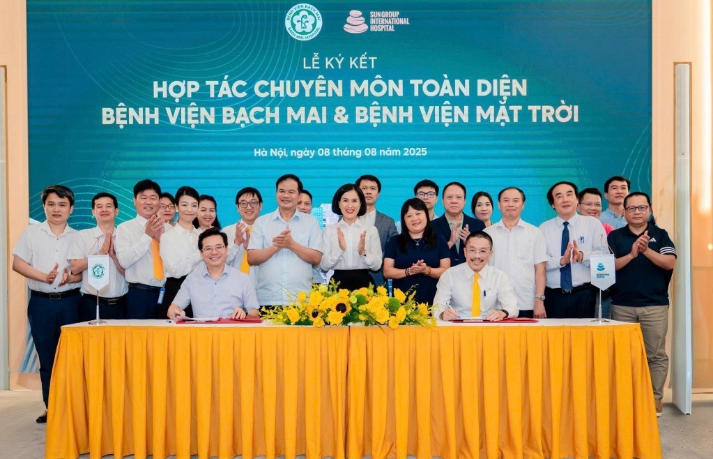 Sun Group mở rộng hệ sinh thái dịch vụ y tế, hợp tác chuyên môn cùng Bệnh viện Bạch Mai
