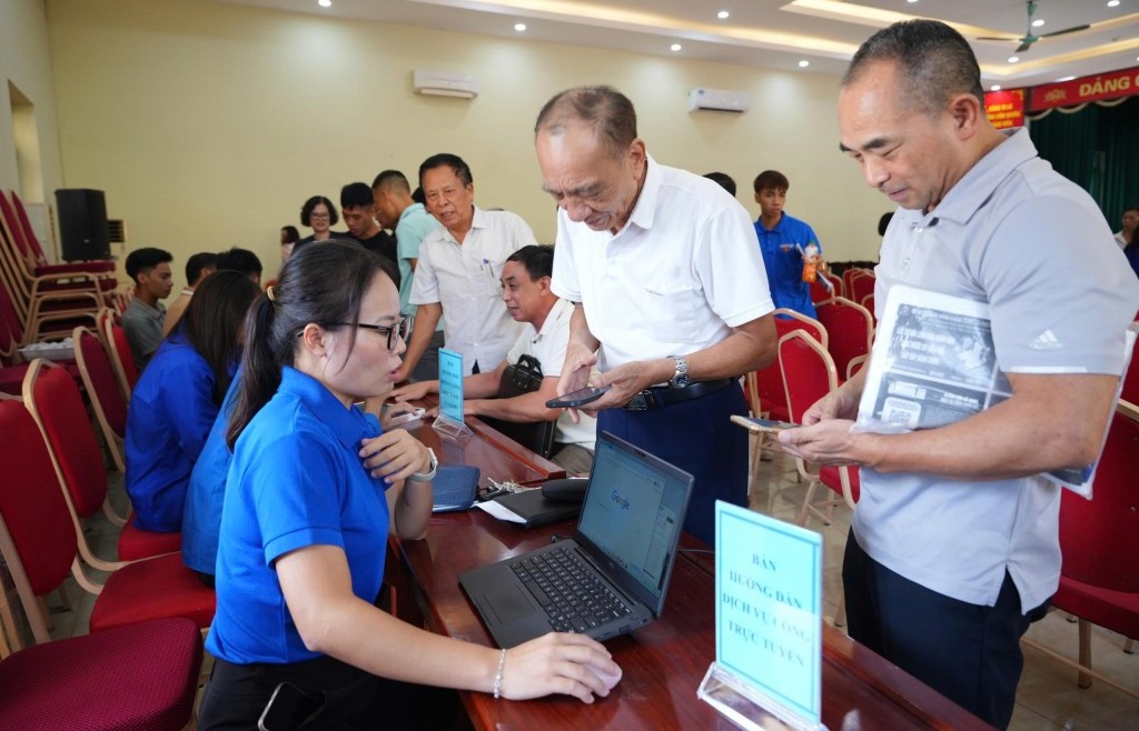 Xã Phù Đổng tích cực phát huy vai trò của Tổ chuyển đổi số cộng đồng
