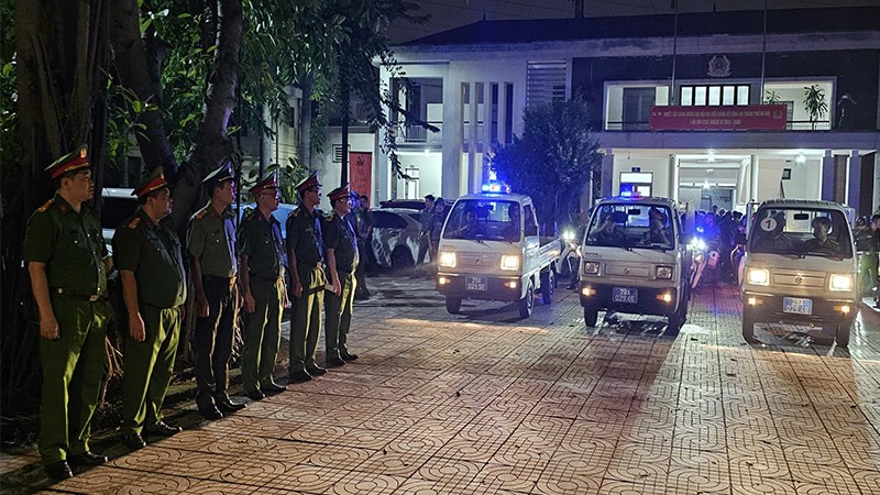 Ban Chỉ huy Công an xã Thiên Lộc phát lệnh ra quân tổng kiểm tra