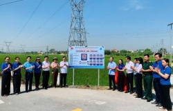 Công nghệ và sắc xanh hòa nhịp trên con đường làng